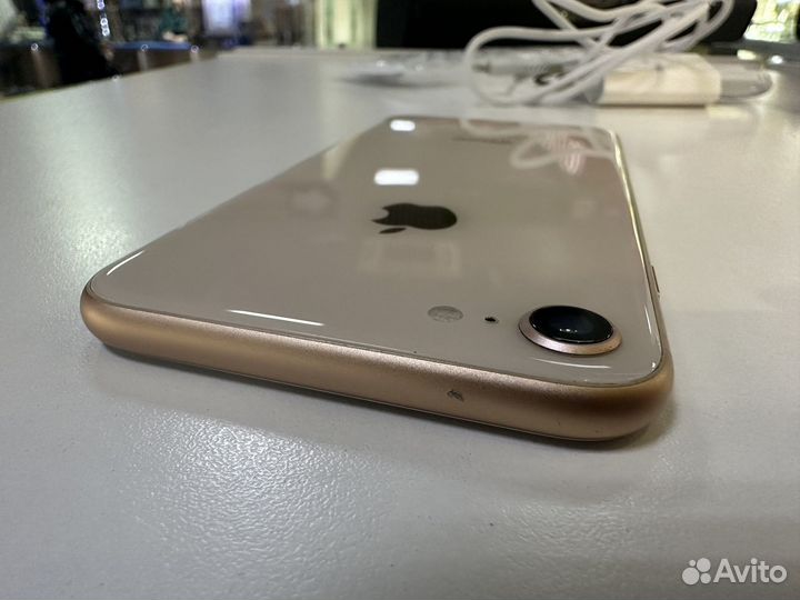 iPhone 8, 64 ГБ