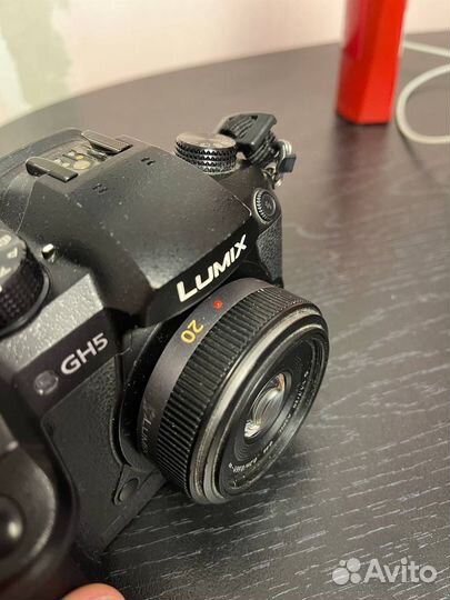 Обьектив Panasonic Lumix G 20mm f/1.7