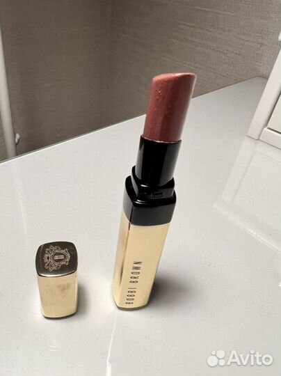 Помада Bobbi braun