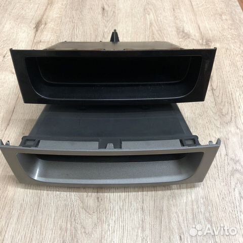 Ящик центральной консоли Peugeot 408
