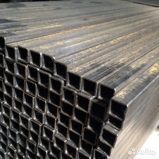 Профильная труба 40х20х2