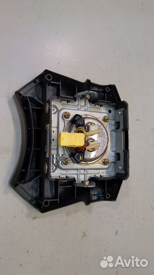 Подушка безопасности водителя Mitsubishi Grandis