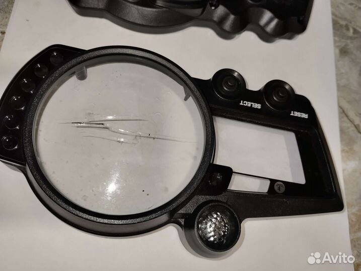 Корпус, панель приборов Ямаха R1