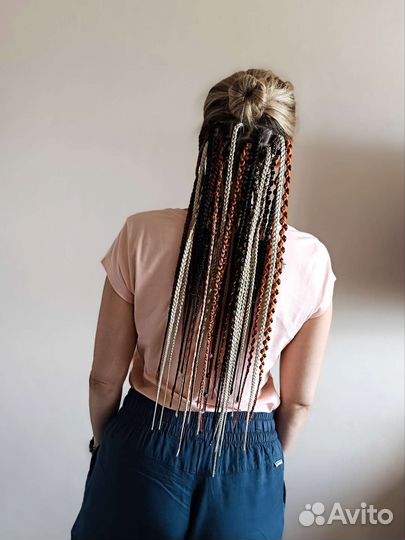 Плетение кос с канекалоном