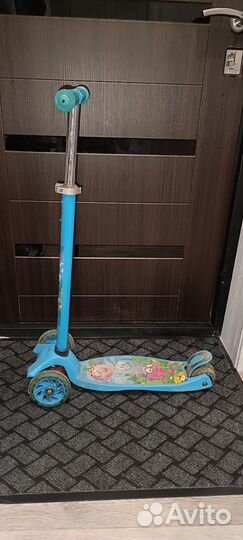 Самокат детский со светящимися колесами