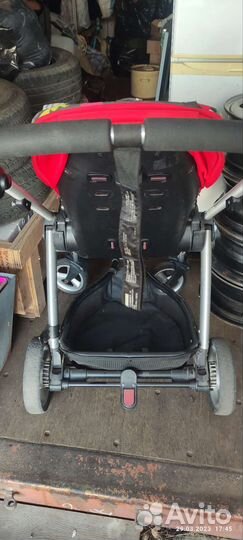 Прогулочная коляска
