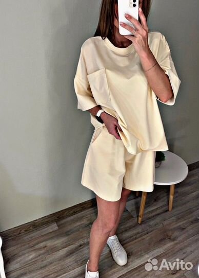Летний костюм с шортами и футболкой оверсайз