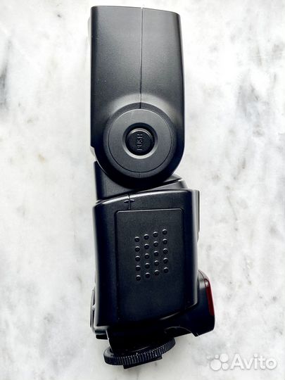 Вспышка Canon 430 ex практически новая