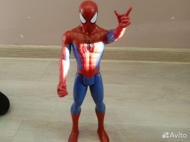 Коллекционная фигурка человека-паука