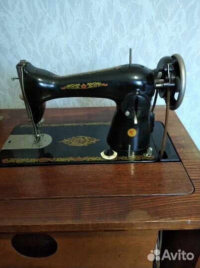 Швейная машина Подольск ножная