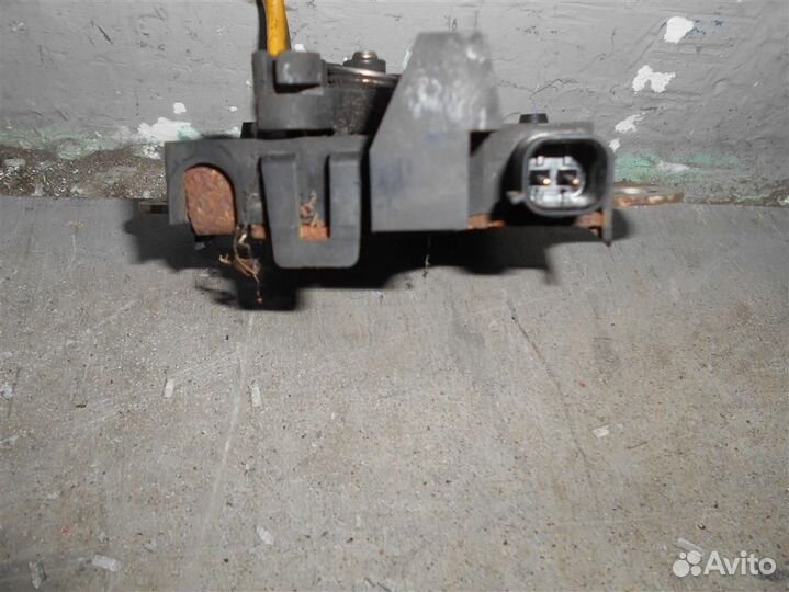 Замок капота от Ford S-MAX 2006-2015