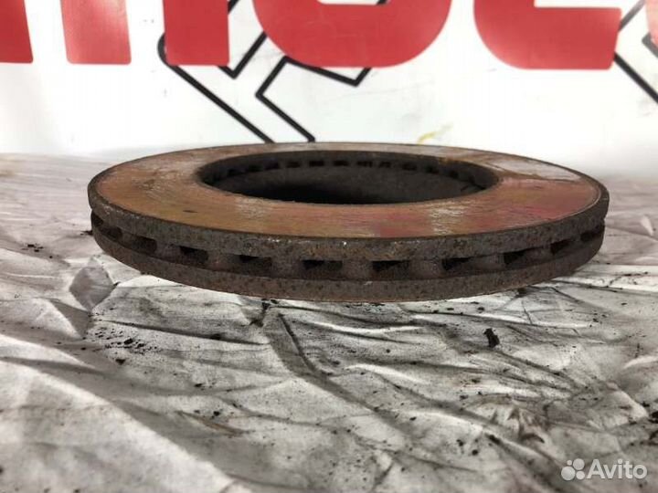 Диск тормозной передний правый Opel Corsa D