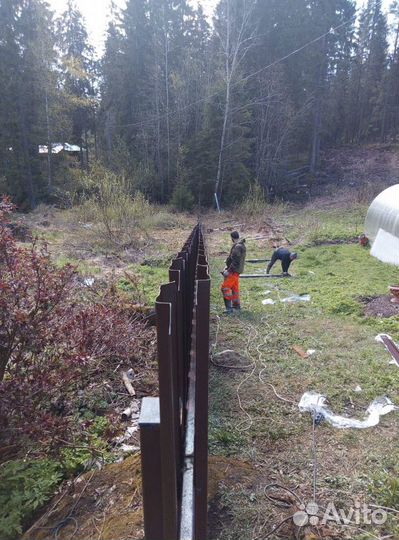 Забор евроштакетник