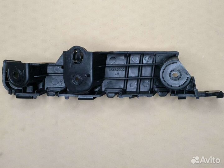 Кронштейн переднего бампера Chevrolet Aveo Т300
