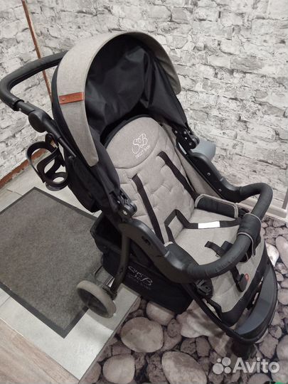 Прогулочная коляска