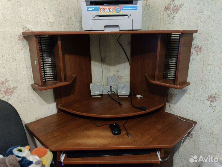 Компьютерный стол