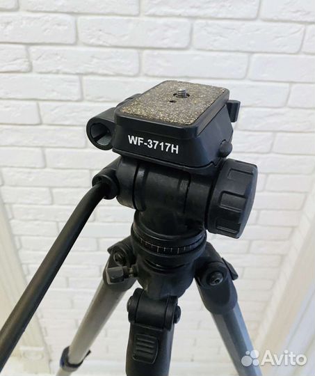 Штатив для фотоаппарата