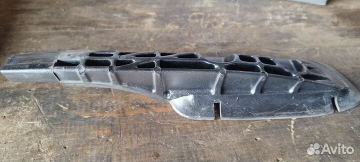 Заглушка левая передняя на рейлинг