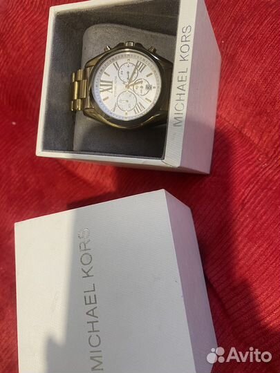 Часы наручные женские