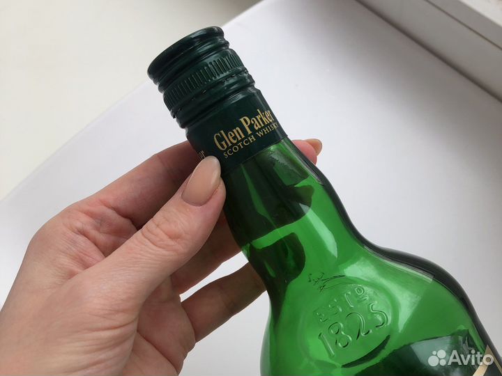 Бутылка зеленая с жестяным тубусом Glen Parker