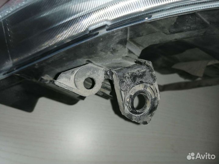 Фара правая nissan tiida (2007)