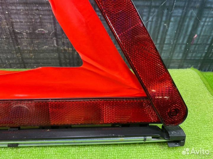 Знак аварийной остановки Audi Allroad C5 BES 2003