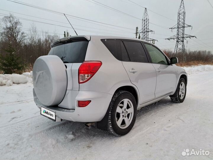 Toyota RAV4 2.0 AT, 2007, битый, 175 500 км