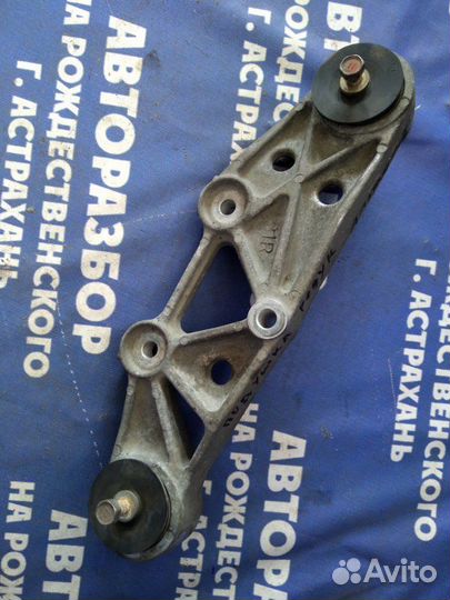 Подушка редуктора. задняя Toyota Alphard минивен