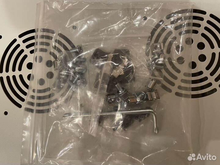 Телекоммуникационный шкаф настенный 19 6u