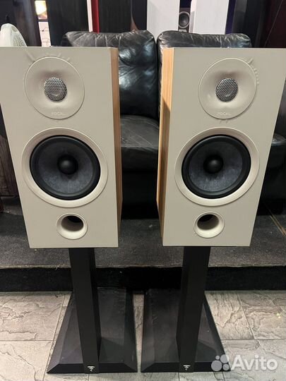 Полочная акустика колонки Focal Chora 806