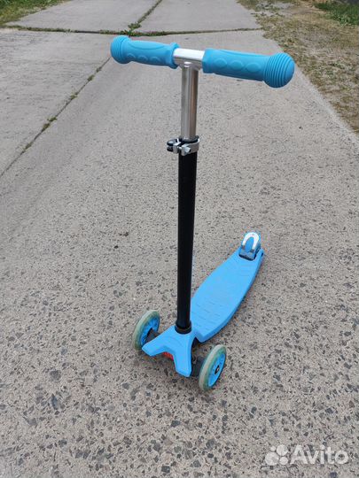 Самокат детский трехколесный