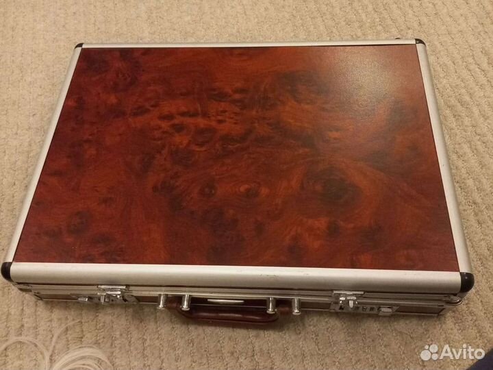 Набор для пикника в чемодане