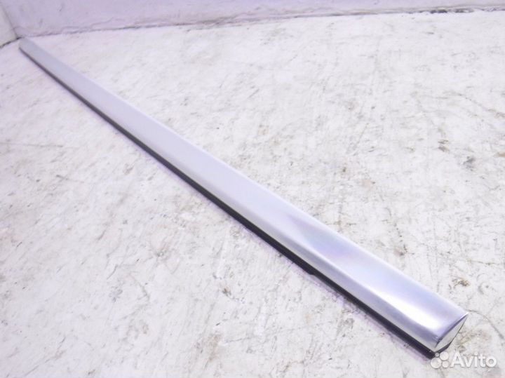 Молдинг стекла двери задней левой