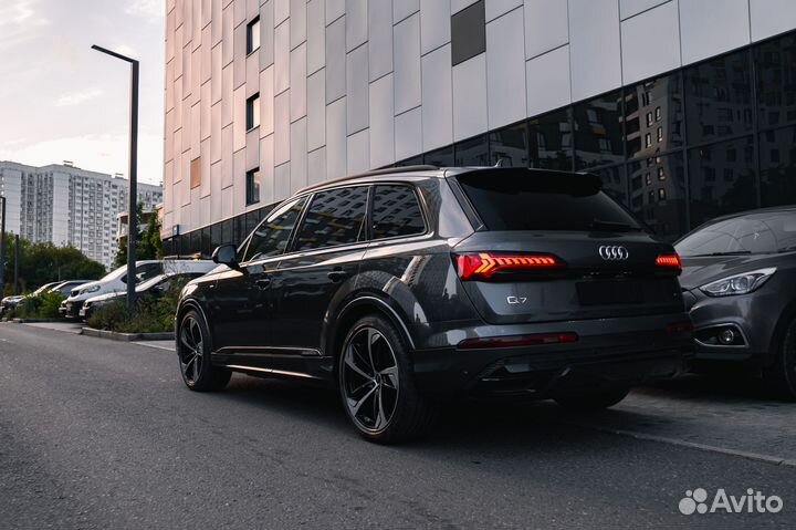 Audi Q7 3.0 AT, 2023, 1 100 км