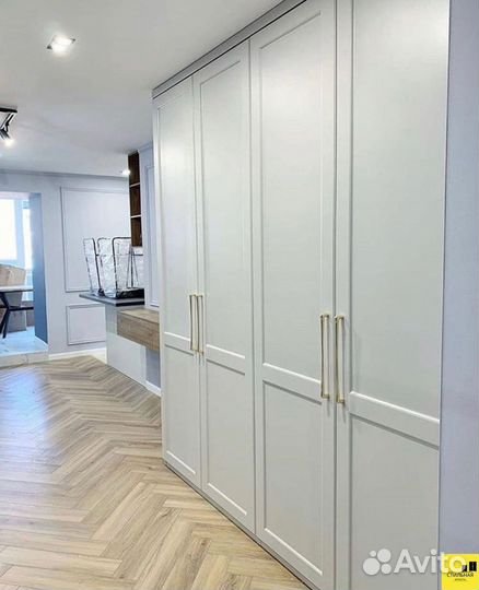 Шкаф распашной створчатый