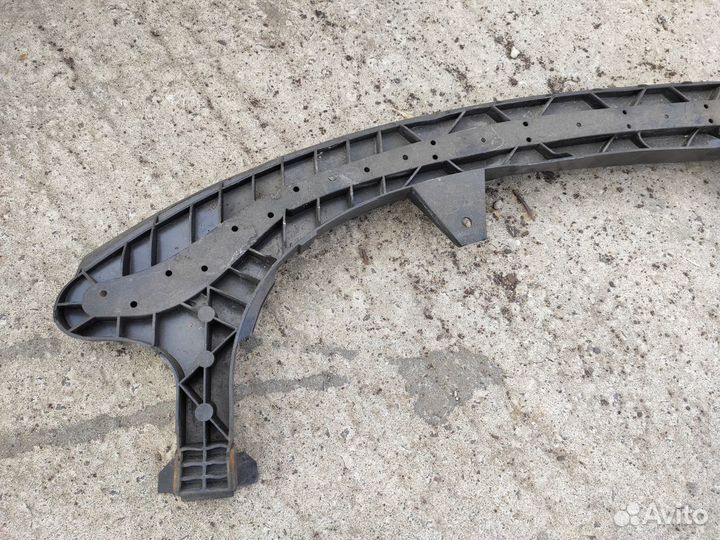 Усилитель переднего бампера нижний Опель Астра J