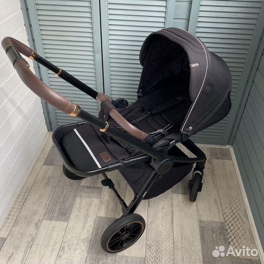 Прогулочная коляска с реверсивным блоком