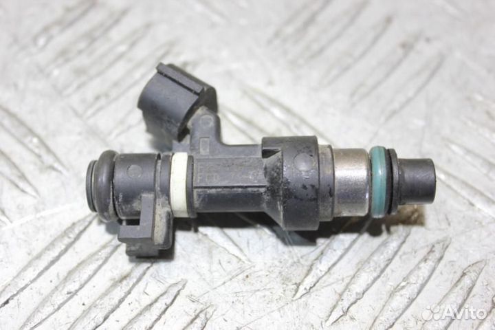 Форсунка двигателя Nissan Almera Classic
