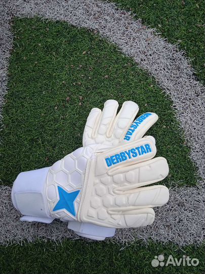 Вратарские перчатки derbystar