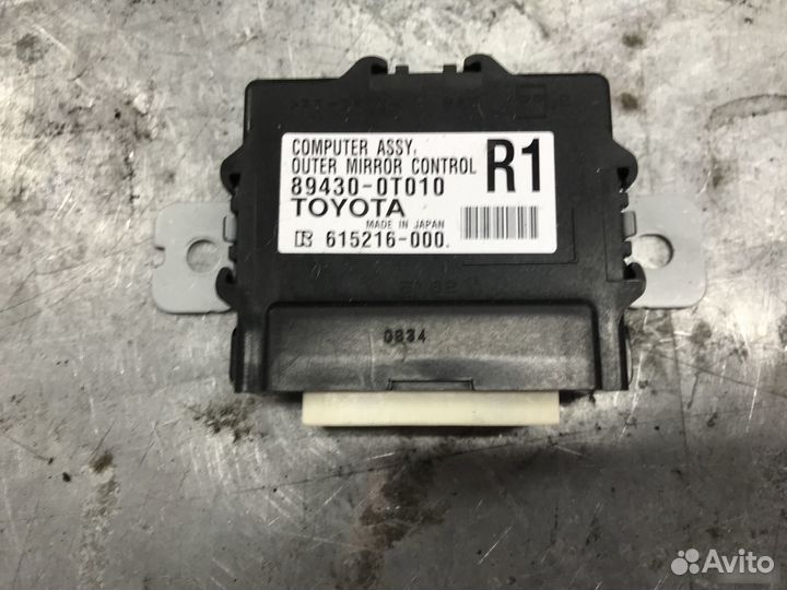 Блок управления зеркал Toyota Venza