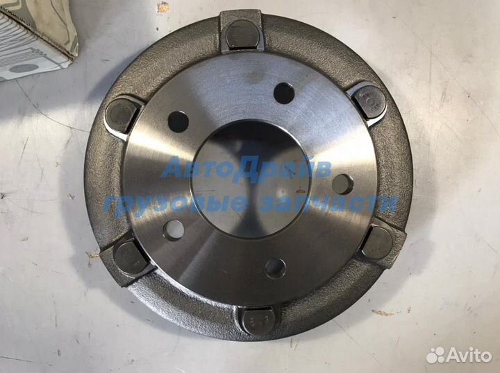 Фланец ступицы Мерседес Спринтер 413 передний