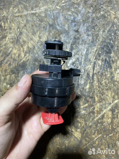 Замок лючка бензобака mercedes benz w202