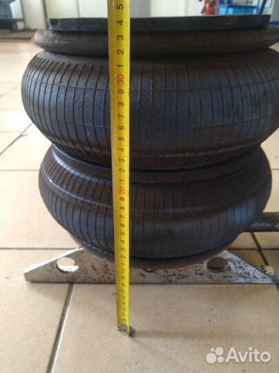 Пневматический домкрат