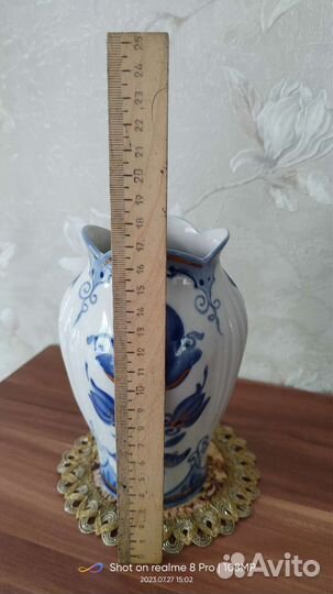 Ваза и фигурки Гджель