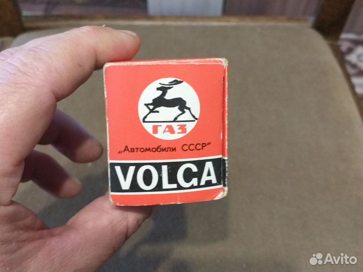 Коробка от Волги 3102 1/43