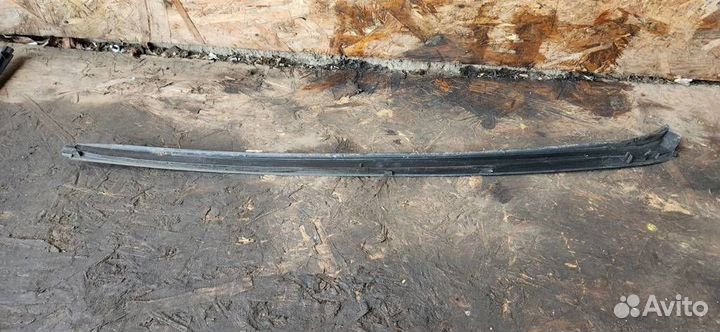 Молдинг лобового стекла Opel Astra J 2010-2017