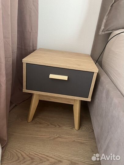Тумба прикроватная