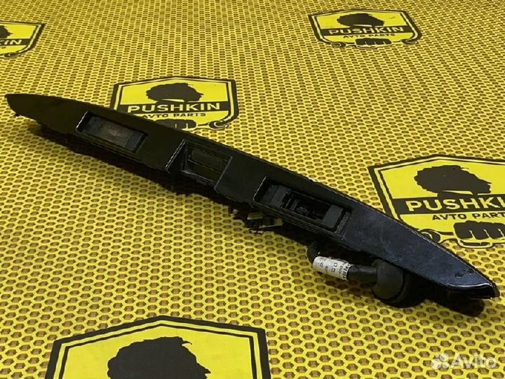 Накладка крышки багажника Nissan Note