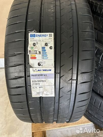 Michelin Pilot Sport 4 S 325/35 R23 и 285/40 R23 115Y