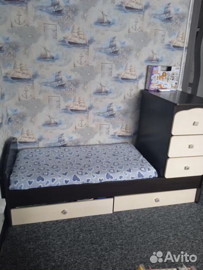 Продам детскую кровать трансформер с маятником